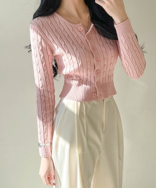 SONA（ソナ）の「SONYUNARA ケーブル編みラウンドネックカーディガン（カーディガン/ボレロ・レディース・ホワイト/ブラック/ライトグリーン/ライトパープル/ピンク・FREE）」の7枚目の写真