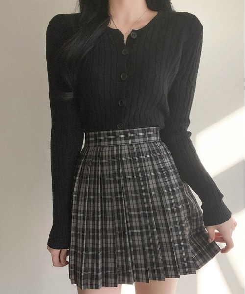 SONA（ソナ）の「SONYUNARA ケーブル編みラウンドネックカーディガン（カーディガン/ボレロ・レディース・ホワイト/ブラック/ライトグリーン/ライトパープル/ピンク・FREE）」の8枚目の写真