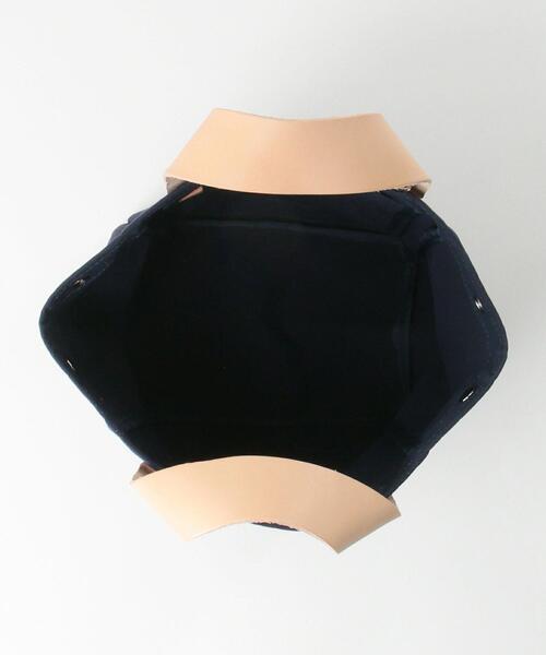 ajew（エジュー）の「＜AJEW＞SHIKAKU トートバッグ -2WAY- ：（トートバッグ・レディース・ホワイト/ネイビー・FREE）」の7枚目の写真