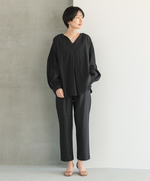 LEPSIM（レプシィム）の「キレイめクロスサンダル　269211（サンダル・レディース・ブラック/グレイッシュベージュ・MEDIUM/LARGE）」の10枚目の写真