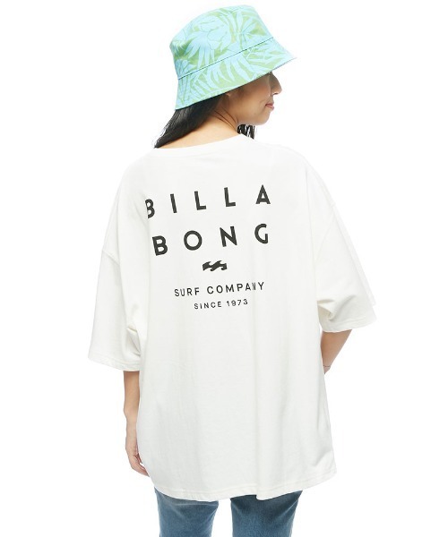 BILLABONG(ビラボン)の「BILLABONG レディース BIG CLEAN LOGO TEE Tシャツ 【2022年春夏モデル】/ビラボン半袖バックプリントTシャツ(Tシャツ/カットソー・レディース・オレンジ系その他/ホワイト/ブラック/ブルー・LARGE/MEDIUM)」の2枚目の写真