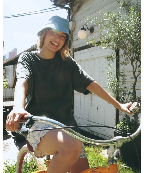 BILLABONG(ビラボン)の「BILLABONG レディース BIG CLEAN LOGO TEE Tシャツ 【2022年春夏モデル】/ビラボン半袖バックプリントTシャツ(Tシャツ/カットソー・レディース・オレンジ系その他/ホワイト/ブラック/ブルー・LARGE/MEDIUM)」の12枚目の写真