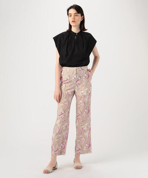 TOMORROWLAND (トゥモローランド)の「ヘメロカリスプリント ストレートパンツ(その他パンツ・レディース・グレー系その他/ベージュ系その他・36/34)」の4枚目の写真