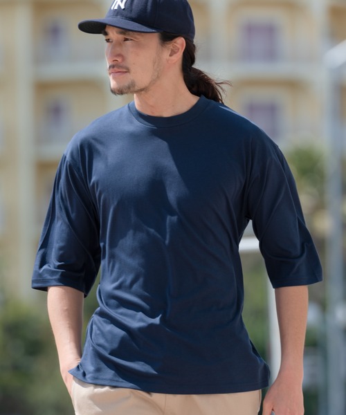 Blue Standard （ブルースタンダード）の「【BLUE STANDARD/ブルースタンダード】汗染みの目立ちにくいゼロステイン　汗シミ防止加工 撥水性  UVカット ビッグシルエットTシャツ ルーズT（Tシャツ/カットソー・メンズ・ホワイト/ブラック/ピンク系その他/ダークグリーン/オリーブ/サックスブルー/ネイビー/ベージュ・MEDIUM/LARGE/X-LARGE/SMALL）」の7枚目の写真