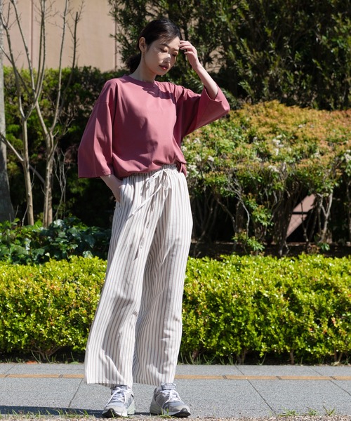 Blue Standard （ブルースタンダード）の「【BLUE STANDARD/ブルースタンダード】汗染みの目立ちにくいゼロステイン　汗シミ防止加工 撥水性  UVカット ビッグシルエットTシャツ ルーズT（Tシャツ/カットソー・メンズ・ホワイト/ブラック/ピンク系その他/ダークグリーン/オリーブ/サックスブルー/ネイビー/ベージュ・MEDIUM/LARGE/X-LARGE/SMALL）」の22枚目の写真