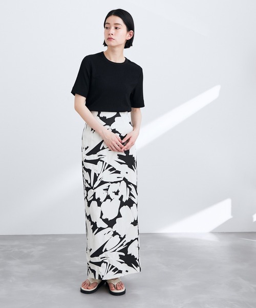 ADAM ET ROPE'（アダムエロペ）の「【一部直営店舗・WEB限定】カットアウトプルオーバー（Tシャツ/カットソー・レディース・ホワイト/ブラック/グリーン系その他・FREE）」の22枚目の写真