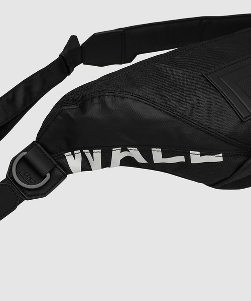 A-COLD-WALL*（アコールドウォール）の「TYPOGRAPHIC RIPSTOP WAIST BAG（ボディバッグ/ウエストポーチ・メンズ・ブラック・FREE）」の3枚目の写真