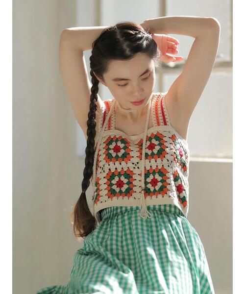 ESCAR（エスカー）の「・ESCAR カギ針ニットキャミ（キャミソール・レディース・ブラック/アイボリー・FREE）」の22枚目の写真