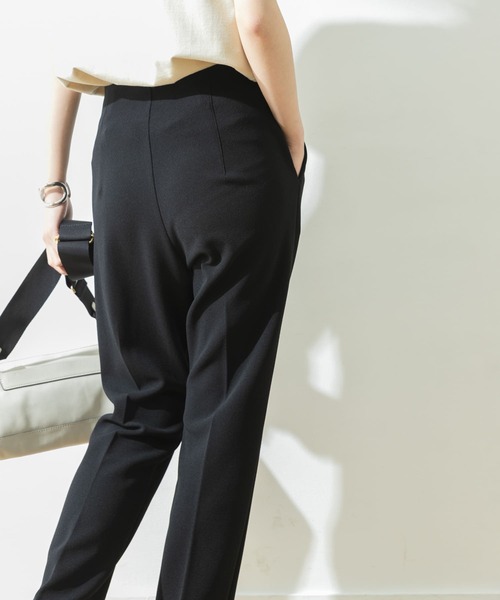 URBAN RESEARCH（アーバンリサーチ）の「ハイウエストスリムテーパードパンツ（その他パンツ・レディース・ピンク/ネイビー/オフホワイト・34/36/38）」の15枚目の写真