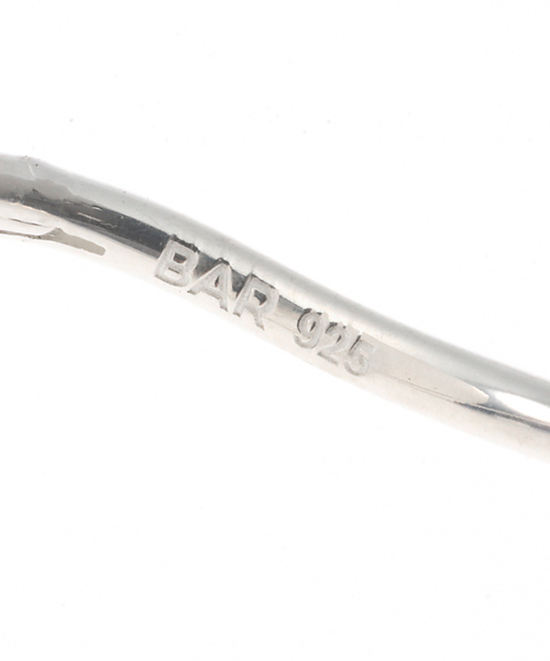 AP STUDIO（エーピーストゥディオ）の「【BAR JEWELLERY / バージュエリー】Mini curve hoop pierce（ピアス（両耳用）・レディース・シルバー・11）」の6枚目の写真