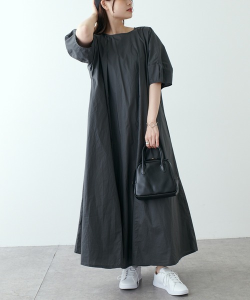 PUAL CE CIN(ピュアルセシン)の「コットンローンペーパー加工コクーン袖ワンピース(ワンピース・レディース・チャコールグレー/ベージュ/マスタード・FREE)」の2枚目の写真