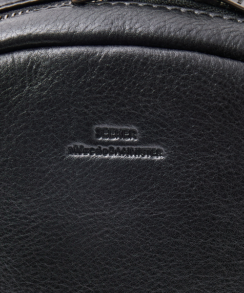 alfredoBANNISTER(アルフレッドバニスター)の「【SEEKER 別注】レザー デイパック / A4サイズ対応(バックパック/リュック・メンズ・ブラック/ネイビー・フリー)」の16枚目の写真