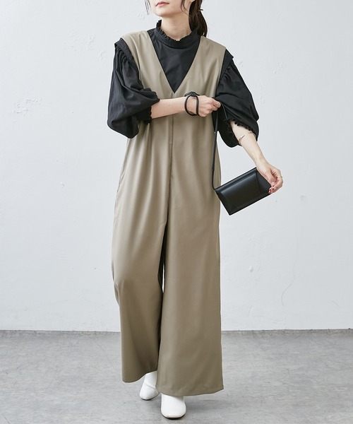 PUAL CE CIN（ピュアルセシン）の「≪セットアップ対応≫深Vネックオールインワンサロペット（サロペット/オーバーオール・レディース・ブラック/ベージュ・FREE）」の8枚目の写真
