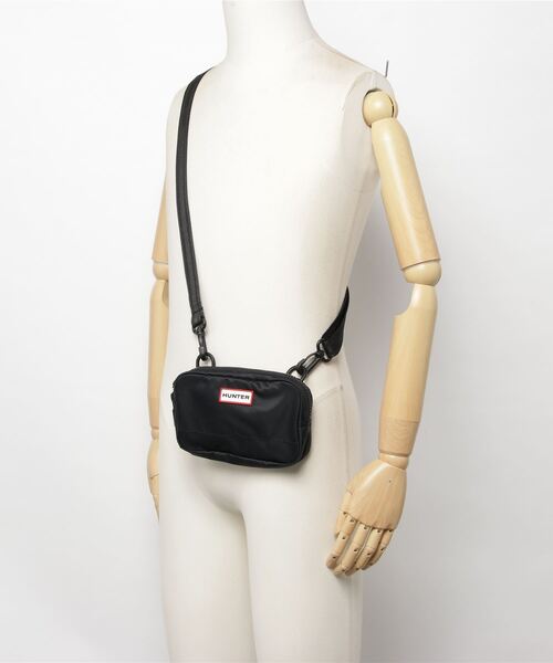 HUNTER（ハンター）の「HUNTER NYLON KEEPER PHONE POUCH ハンター ナイロン キーパー フォン ポーチ（ボディバッグ/ウエストポーチ・メンズ・ブラック・FREE）」の4枚目の写真
