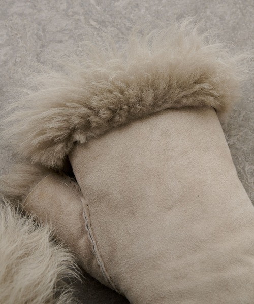 GALA　GLOVES（ガラ　グローブ）の「【GALA GLOVES】ムートンミトングローブ（手袋・レディース・グレー系その他・FREE）」の4枚目の写真