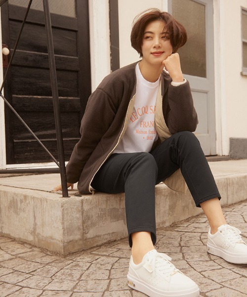 le coq sportif(ルコックスポルティフ)の「ルコック エアスタイリッシュパンツ・ウォーム(9分丈)保温 ストレッチ 裏起毛 ウエストゴム スポーツウエア レディース トレーニングウエア(その他パンツ・レディース・ブラック×ホワイト/ネイビー/ブラック・M/XL/L/S)」の5枚目の写真