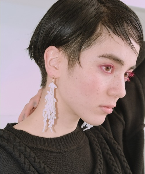 manana suerte（マニャーナスエルテ）の「刺繍レースピアス（ピアス（両耳用）・レディース・ホワイト/ブラック・FREE）」の5枚目の写真