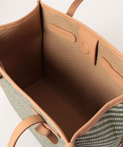 HELIOPOLE(エリオポール)の「GIANNI CHIARINI: MARCELLA DIAGONAL LINE(ショルダーバッグ・レディース・カーキ/ベージュ・FREE)」の3枚目の写真