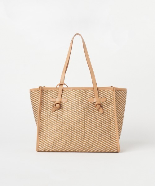 HELIOPOLE(エリオポール)の「GIANNI CHIARINI: MARCELLA DIAGONAL LINE(ショルダーバッグ・レディース・カーキ/ベージュ・FREE)」の1枚目の写真