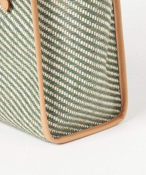 HELIOPOLE(エリオポール)の「GIANNI CHIARINI: MARCELLA DIAGONAL LINE(ショルダーバッグ・レディース・カーキ/ベージュ・FREE)」の17枚目の写真
