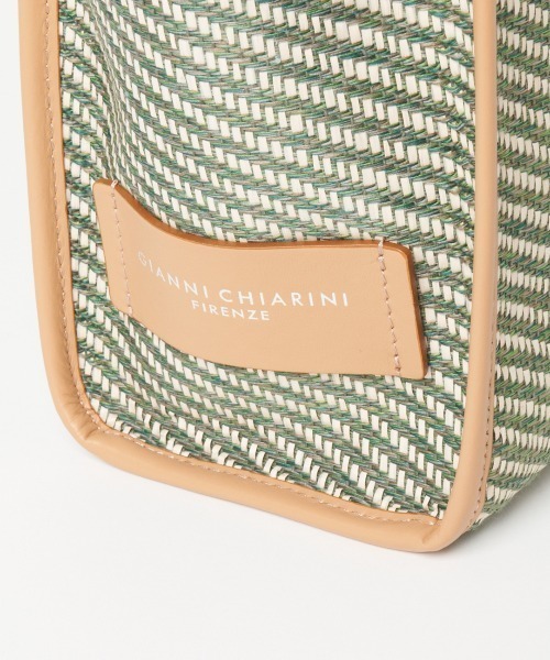 HELIOPOLE(エリオポール)の「GIANNI CHIARINI: MARCELLA DIAGONAL LINE(ショルダーバッグ・レディース・カーキ/ベージュ・FREE)」の18枚目の写真