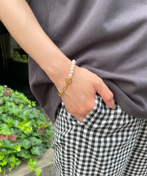 ALWAYS GOOD TIME(オルウェイズグッドタイム)の「【ALWAYS GOOD TIME】天然バロックパールブレスレット(ブレスレット・レディース・シルバー系2/ゴールド系1/ゴールド系2/シルバー系1・F)」の1枚目の写真