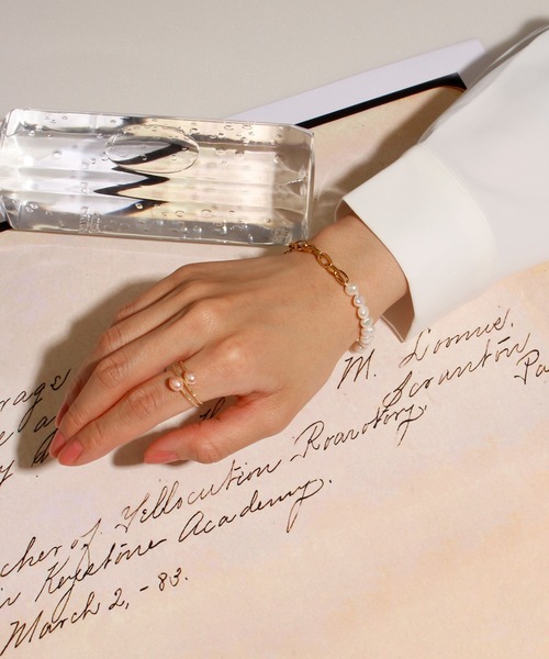 ALWAYS GOOD TIME(オルウェイズグッドタイム)の「【ALWAYS GOOD TIME】天然バロックパールブレスレット(ブレスレット・レディース・シルバー系2/ゴールド系1/ゴールド系2/シルバー系1・F)」の8枚目の写真