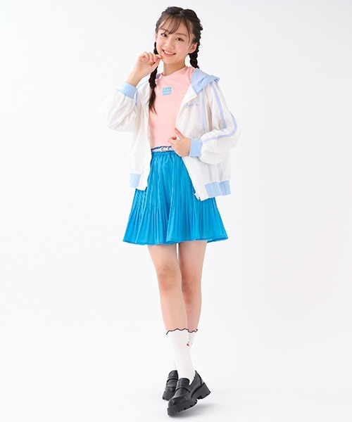 by LOVEiT(バイラビット)の「ベルトつきプリーツスカパン(スカート・キッズ・ピンク/ブルー/マルチ・140cm/130cm/150cm/160cm/120cm)」の4枚目の写真