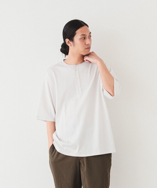 BEAMS(ビームス)の「BEAMS / ルーズフィット ヘンリーネック Tシャツ(Tシャツ/カットソー・メンズ・ブラック/ホワイト系その他6・S/M/L/XL)」の1枚目の写真