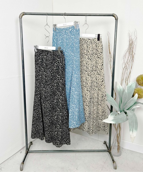 Meli rich（メリーリッチ）の「ダルメシアンプリントマーメイドスカート（スカート・レディース・ブラック/アイボリー/ブルー・MEDIUM）」の10枚目の写真