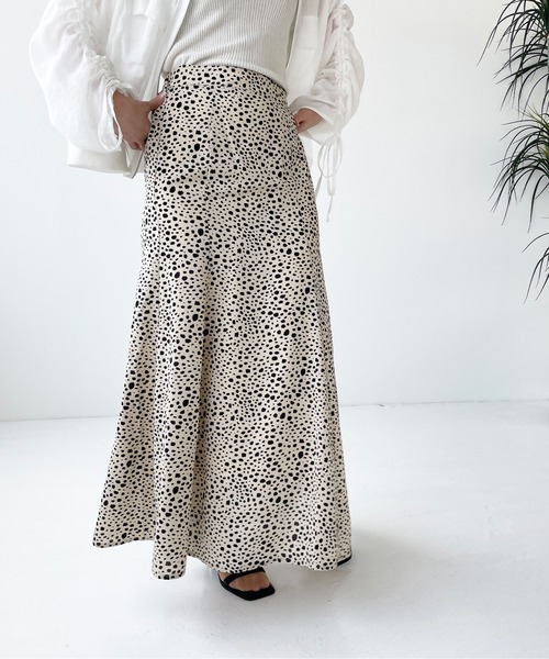 Meli rich（メリーリッチ）の「ダルメシアンプリントマーメイドスカート（スカート・レディース・ブラック/アイボリー/ブルー・MEDIUM）」の16枚目の写真