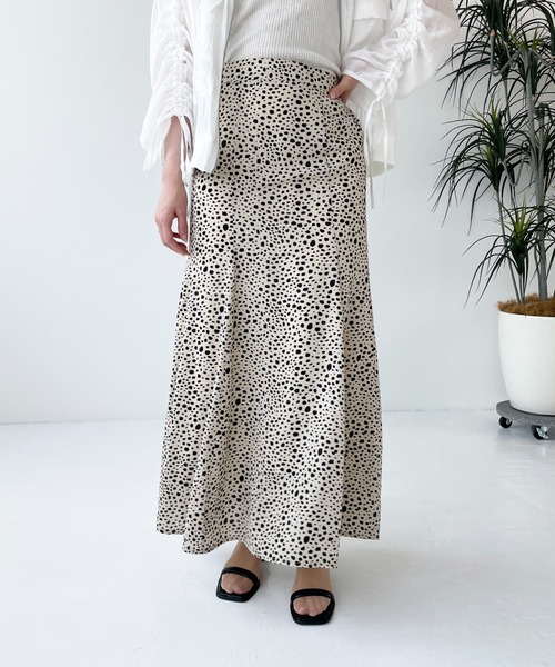 Meli rich（メリーリッチ）の「ダルメシアンプリントマーメイドスカート（スカート・レディース・ブラック/アイボリー/ブルー・MEDIUM）」の19枚目の写真