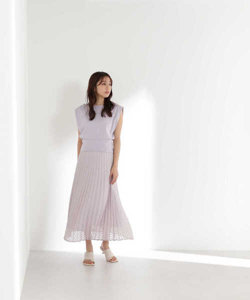 NATURAL BEAUTY BASIC（ナチュラルビューティーベーシック）の「◇カットドビープリーツスカート（スカート・レディース・ブラック/オフホワイト/ラベンダー・SMALL/MEDIUM）」の11枚目の写真