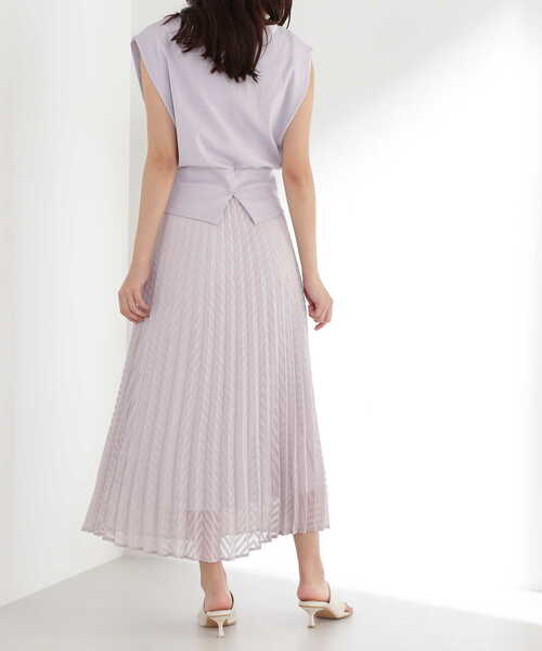 NATURAL BEAUTY BASIC（ナチュラルビューティーベーシック）の「◇カットドビープリーツスカート（スカート・レディース・ブラック/オフホワイト/ラベンダー・SMALL/MEDIUM）」の15枚目の写真