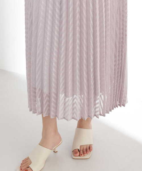 NATURAL BEAUTY BASIC（ナチュラルビューティーベーシック）の「◇カットドビープリーツスカート（スカート・レディース・ブラック/オフホワイト/ラベンダー・SMALL/MEDIUM）」の18枚目の写真