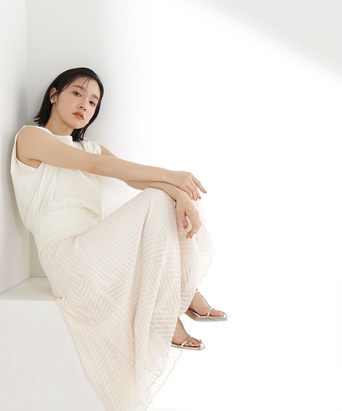 NATURAL BEAUTY BASIC L ホワイトブラウスとブラックスカート Oggi掲載】切替フレアマキシスカート | NATURAL BEAUTY BASIC