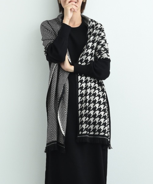 INTERPLANET（インタープラネット）の「千鳥＆シェブロン切替ストール（ストール/ショール・レディース・ブラウン/ブラック・フリー）」の2枚目の写真