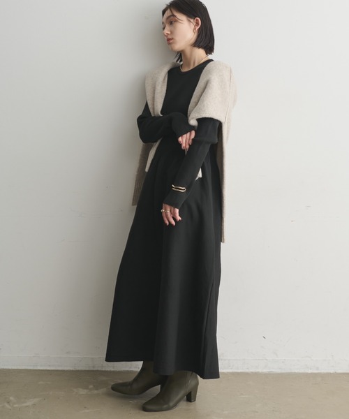 Aunt Marie's（アントマリーズ）の「切り替えフレアニットワンピース【ウォッシャブル】【軽量】（ワンピース・レディース・ブルー/グレイッシュベージュ/ブラック・FREE）」の5枚目の写真