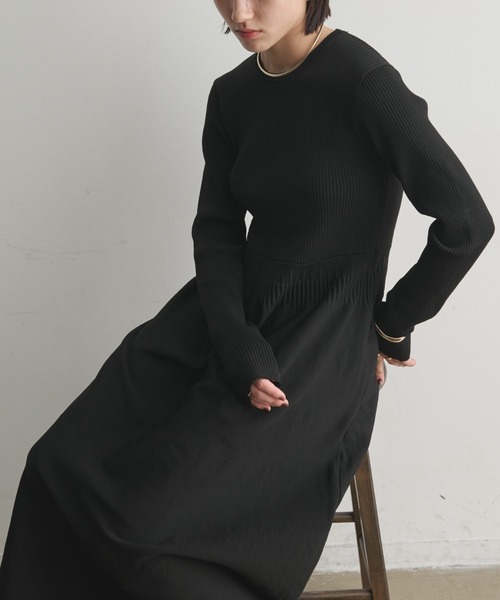 Aunt Marie's（アントマリーズ）の「切り替えフレアニットワンピース【ウォッシャブル】【軽量】（ワンピース・レディース・ブルー/グレイッシュベージュ/ブラック・FREE）」の13枚目の写真