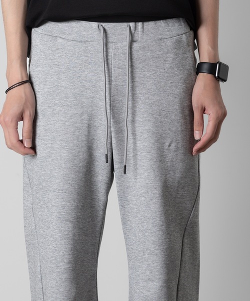 ATTACHMENT(アタッチメント)の「CO/PE ダブルニット スリーディメンショナル ワイドパンツ/ CO/PE DOUBLE KNIT THREE DIMENSIONAL WIDE PANTS(スウェットパンツ・メンズ・グレー/ブラック/オフホワイト・3/2/1)」の11枚目の写真