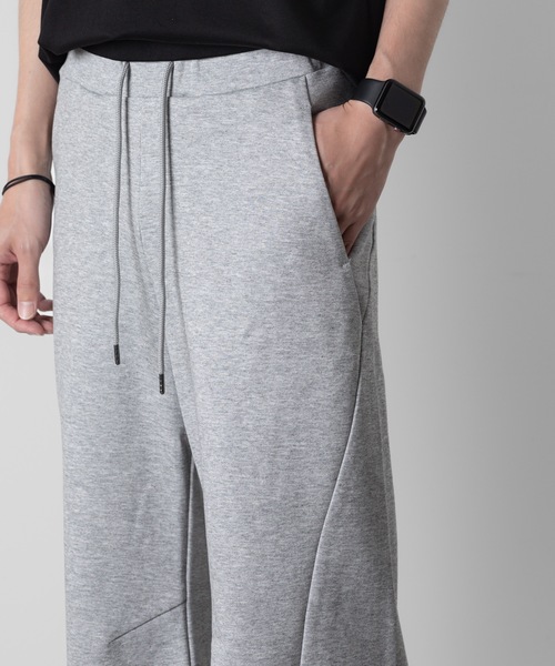 ATTACHMENT(アタッチメント)の「CO/PE ダブルニット スリーディメンショナル ワイドパンツ/ CO/PE DOUBLE KNIT THREE DIMENSIONAL WIDE PANTS(スウェットパンツ・メンズ・グレー/ブラック/オフホワイト・3/2/1)」の12枚目の写真