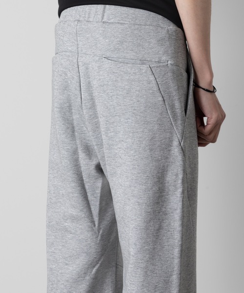 ATTACHMENT(アタッチメント)の「CO/PE ダブルニット スリーディメンショナル ワイドパンツ/ CO/PE DOUBLE KNIT THREE DIMENSIONAL WIDE PANTS(スウェットパンツ・メンズ・グレー/ブラック/オフホワイト・3/2/1)」の13枚目の写真