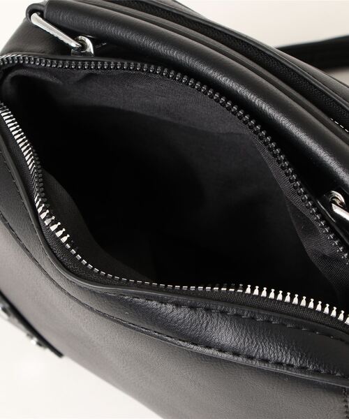 clear（クリア）の「スパイクデコレーションスクエアバッグ（ショルダーバッグ・レディース・ブラック/アイボリー・F）」の5枚目の写真