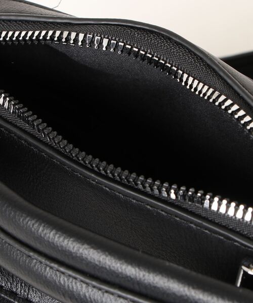 clear（クリア）の「スパイクデコレーションスクエアバッグ（ショルダーバッグ・レディース・ブラック/アイボリー・F）」の6枚目の写真