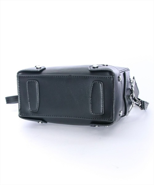 clear（クリア）の「スパイクデコレーションスクエアバッグ（ショルダーバッグ・レディース・ブラック/アイボリー・F）」の14枚目の写真