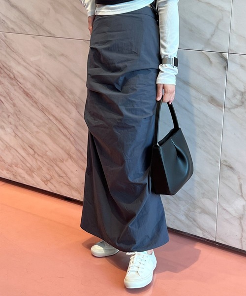 3.3 Field Trip (3.3フィールドトリップ)の「3.3 Field Trip/サイドシャーリングスカート 2978695(スカート・レディース・チャコール/ブラック・FREE)」の2枚目の写真