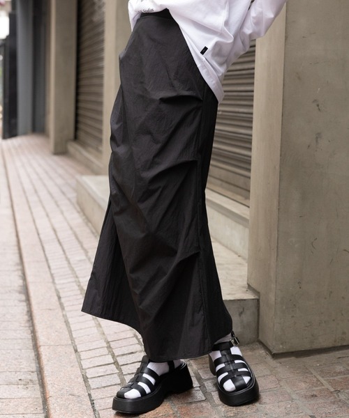 3.3 Field Trip (3.3フィールドトリップ)の「3.3 Field Trip/サイドシャーリングスカート 2978695(スカート・レディース・チャコール/ブラック・FREE)」の1枚目の写真