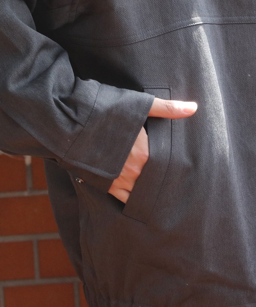 8(eight)(エイト)の「ヨーク切替ブルゾン(ライダースジャケット・メンズ・グレー系その他/チャコールグレー/ブラック・MEDIUM/LARGE)」の18枚目の写真