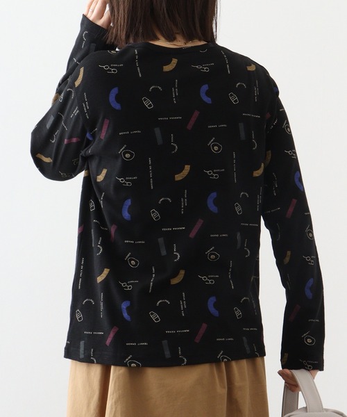 Emago（イマゴ）の「EMAGO 朝食総柄ﾌﾟﾘﾝﾄﾛﾝｸﾞｽﾘｰﾌﾞ（Tシャツ