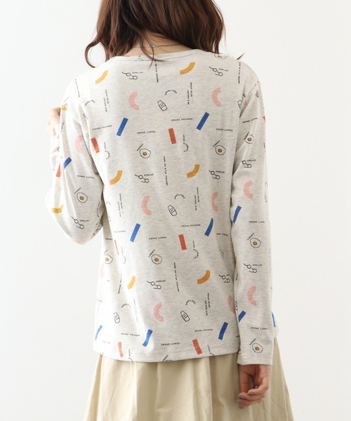 Emago（イマゴ）の「EMAGO 朝食総柄ﾌﾟﾘﾝﾄﾛﾝｸﾞｽﾘｰﾌﾞ（Tシャツ